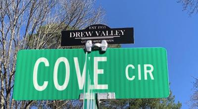 New Drew Valley Sign Topper and New Street Sign