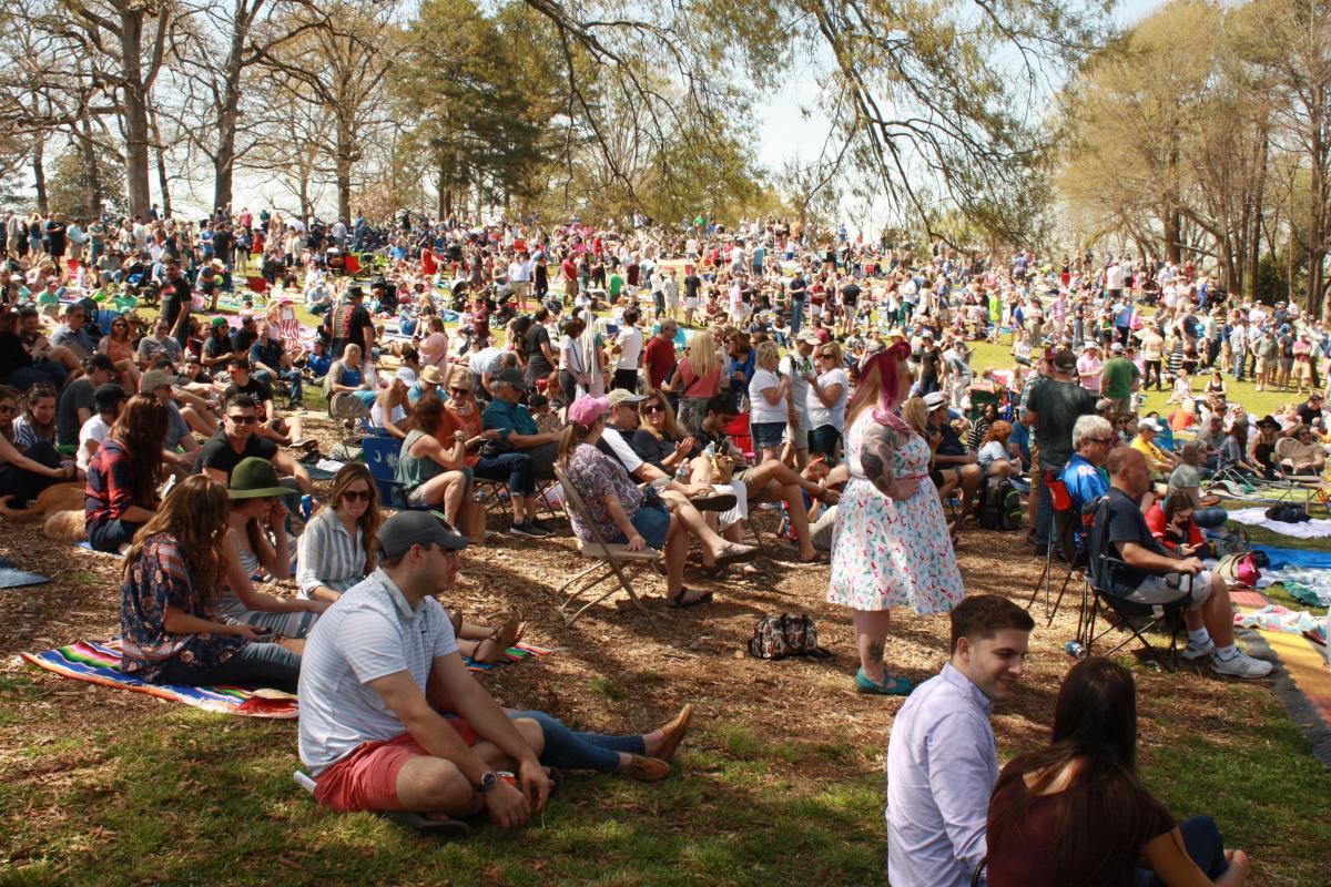 Crowds at 2019 Brookhaven Cherry Festival gather for the live entertainment